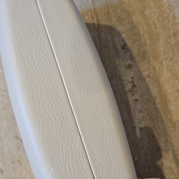 Versace Oversized Creamy White Hard Shell Glasses Case - Picture 3 of 8